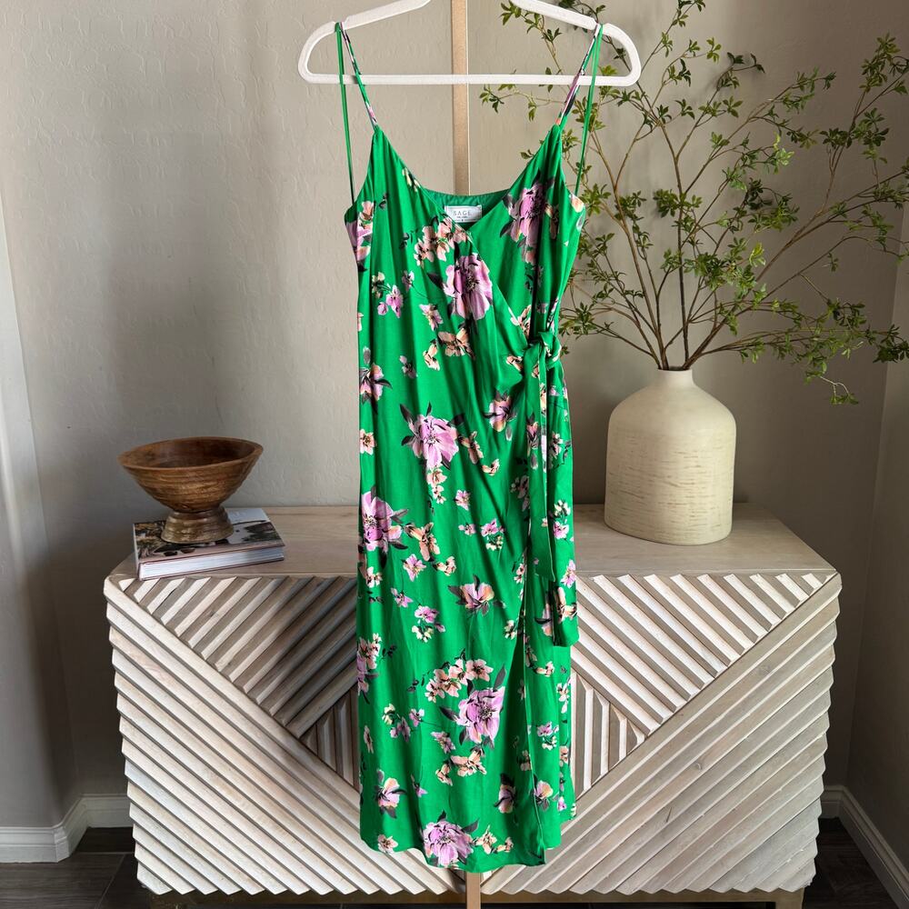 Sage The Label Greener Side Floral Wrap Midi Dress Green Small NWT - Picture 3 of 8